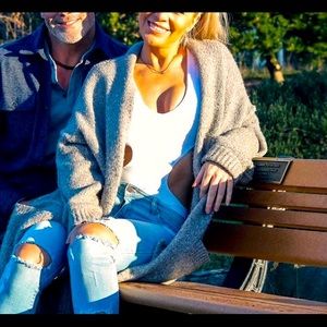 White Long Sleeve V neck cut out Body suit size sm